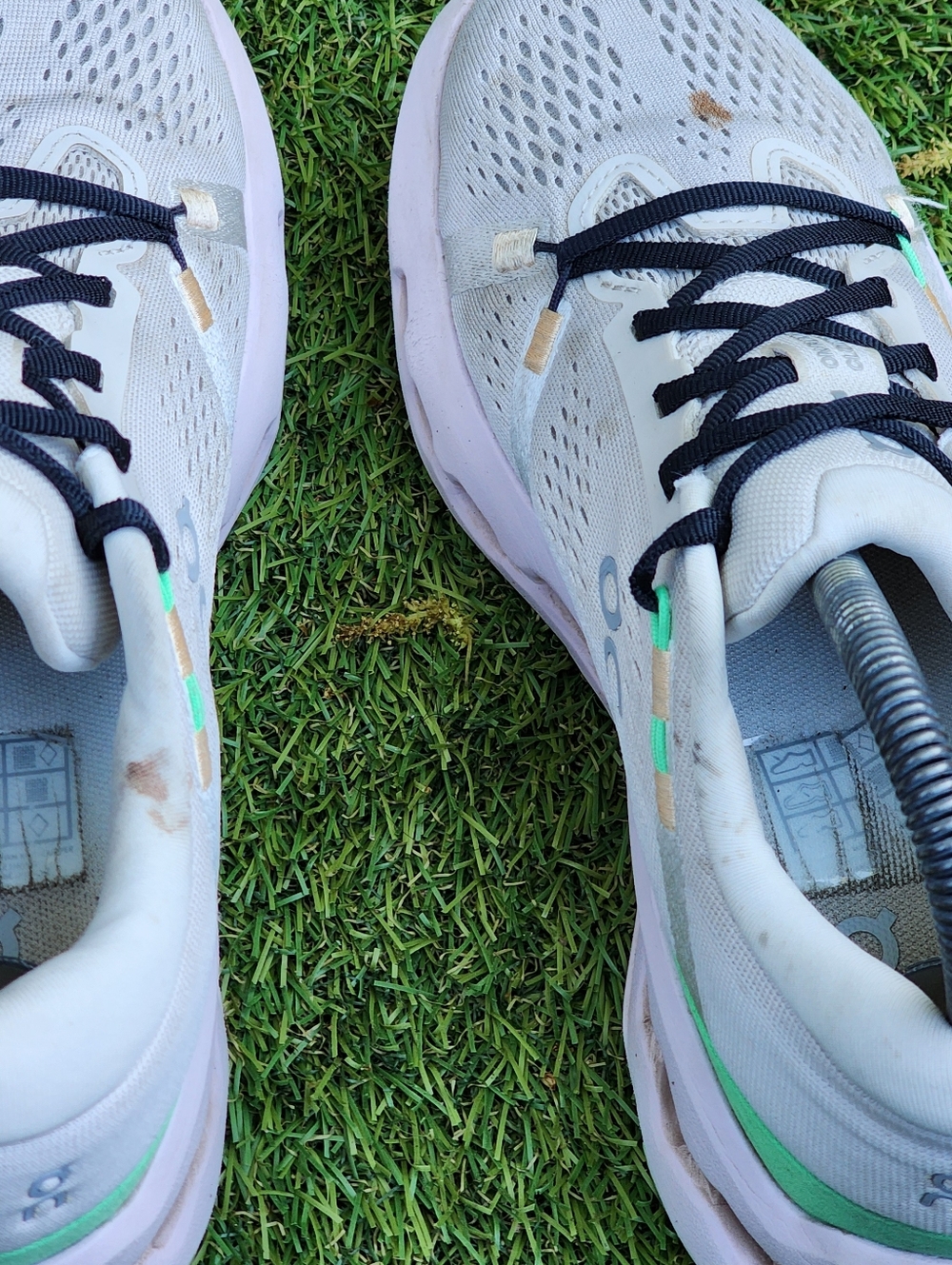 ON CLOUDSURFER - Womens Sneakers - SIZE 7.5 - ((Shoes Have Some Stain)) - Picture 7 of 11